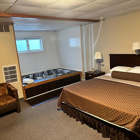 Cedar Hill Lodge Saint Ignace Esterno foto