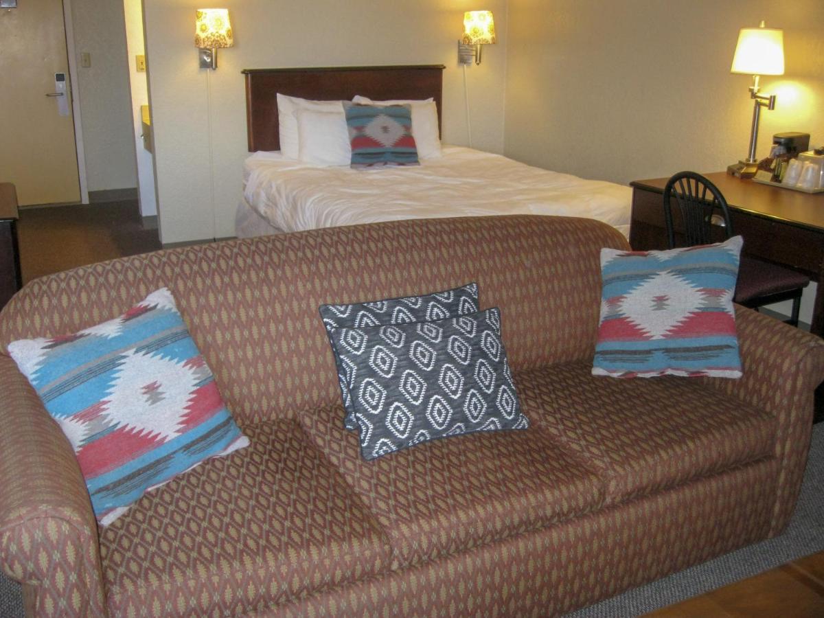 Cedar Hill Lodge Saint Ignace Esterno foto