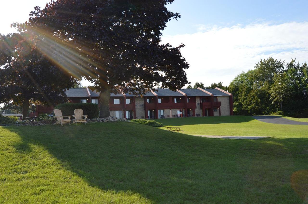 Cedar Hill Lodge Saint Ignace Esterno foto