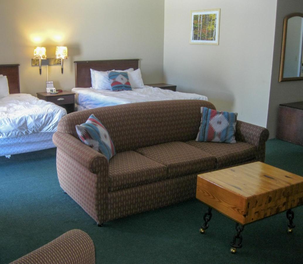 Cedar Hill Lodge Saint Ignace Esterno foto