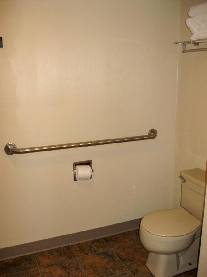Cedar Hill Lodge Saint Ignace Esterno foto